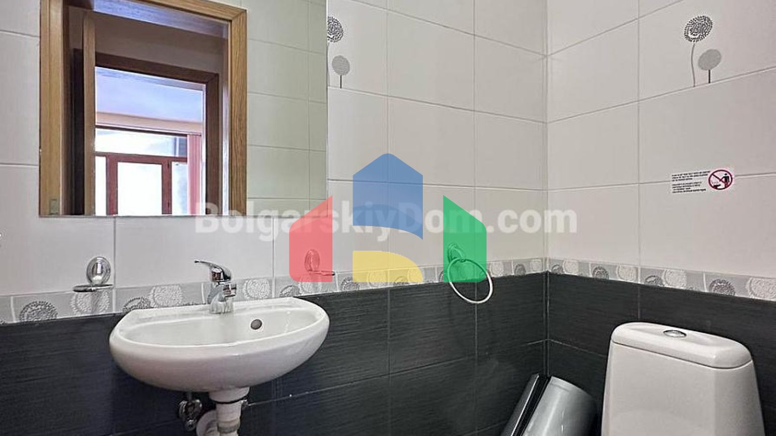 Двоповерхова квартира в Райський Сад