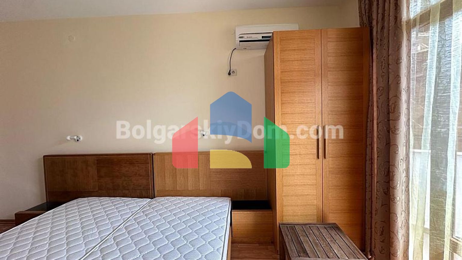 Двоповерхова квартира в Райський Сад