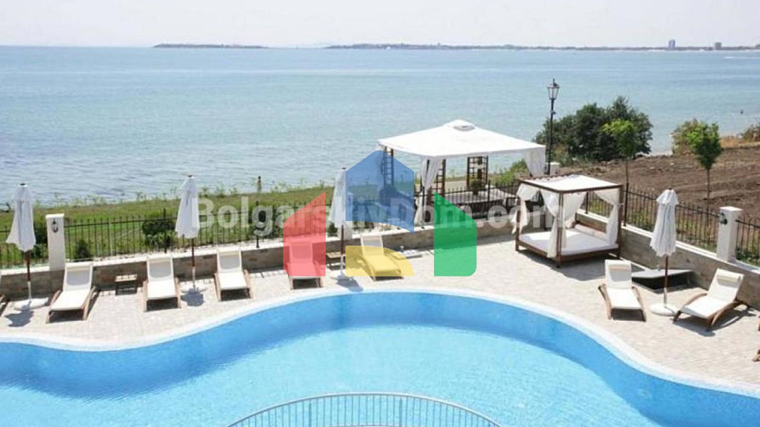 Трикімнатна квартира в Коастал Дрімс