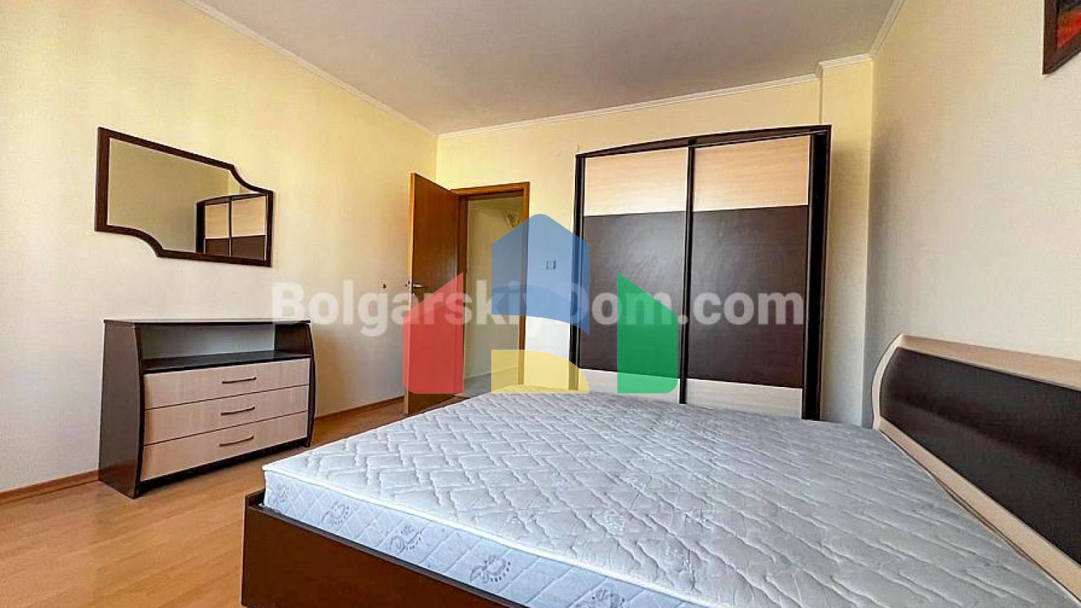 Двокімнатна квартира в Шато Несебр