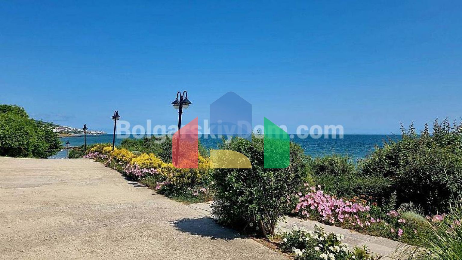 Трехкомнатная квартира в Престиж Форт Бич