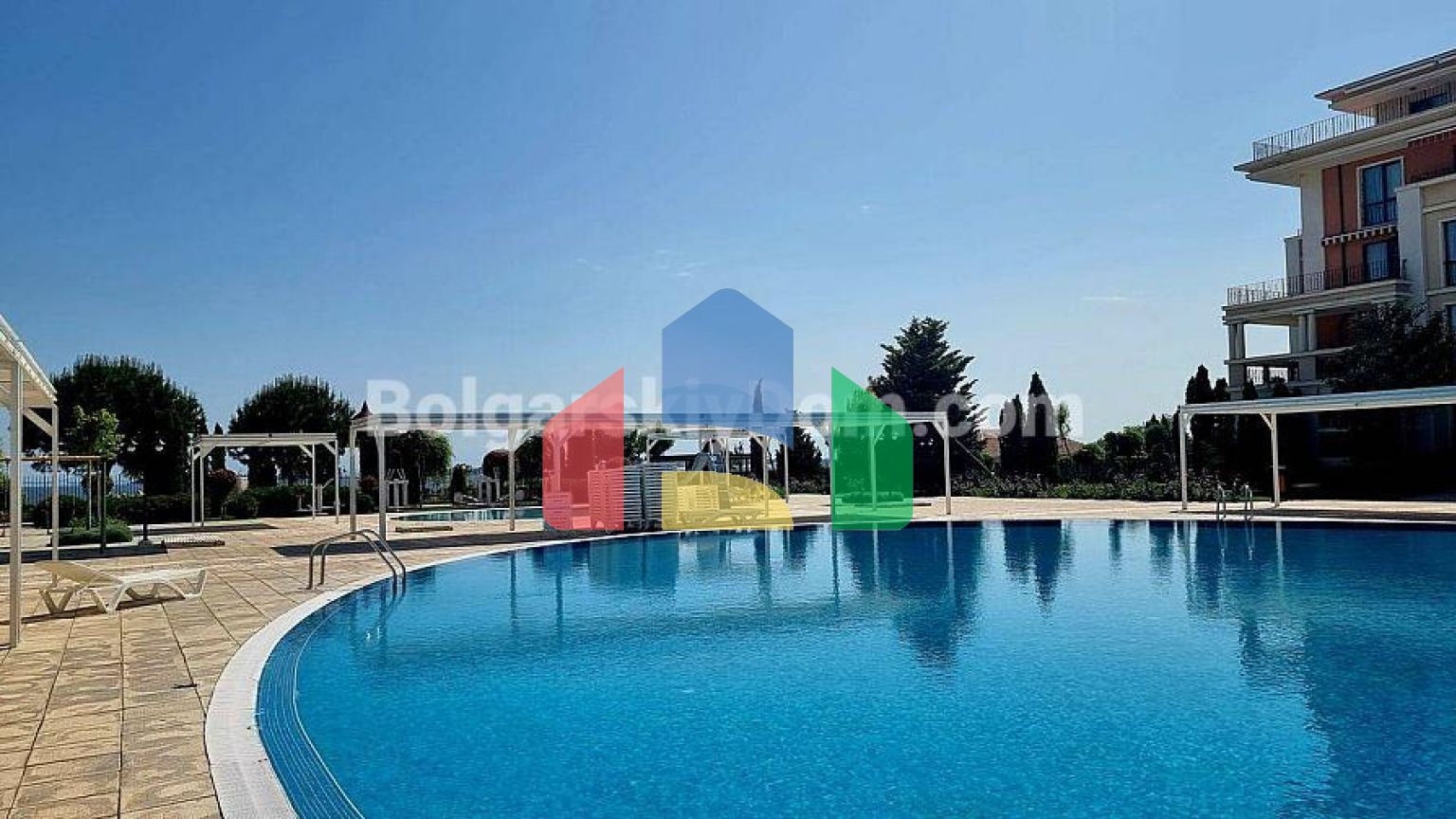 Трехкомнатная квартира в Престиж Форт Бич