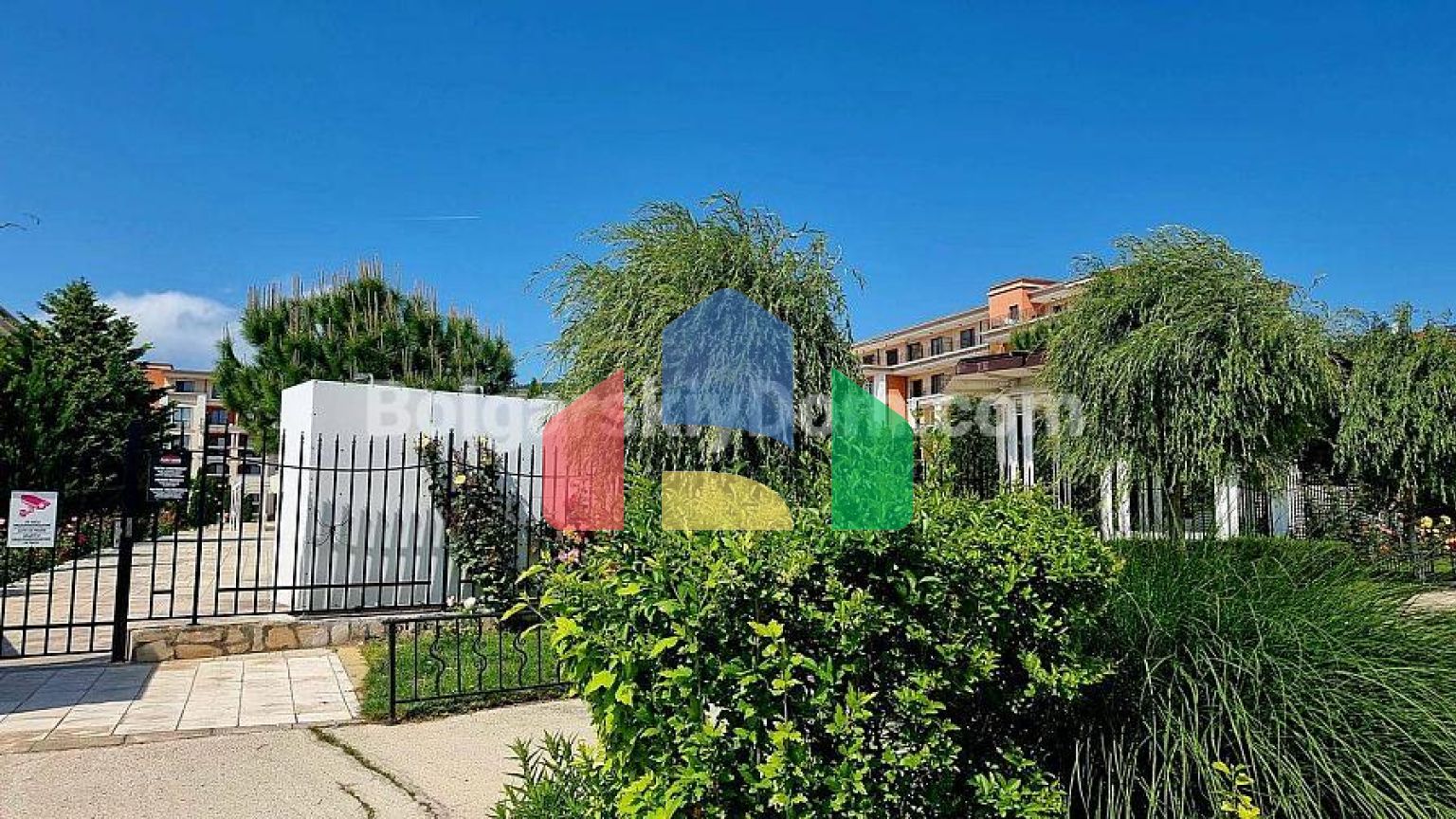 Трехкомнатная квартира в Престиж Форт Бич