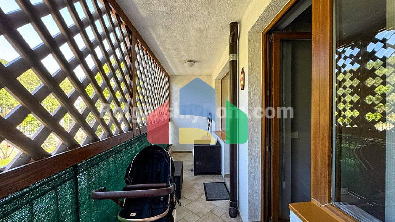 Трикімнатна квартира в райський Сад