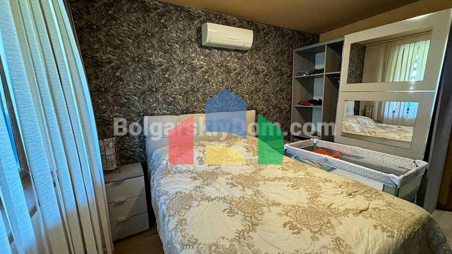 Трикімнатна квартира в райський Сад