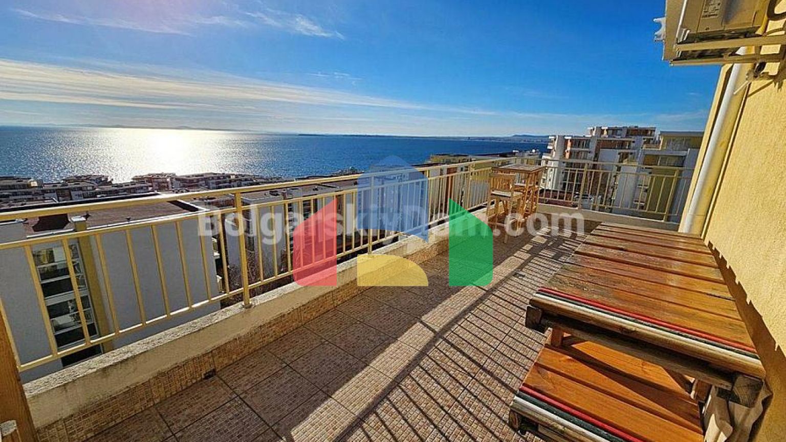 Двокімнатна квартира з панорамним видом на море в Краун Форт Клуб