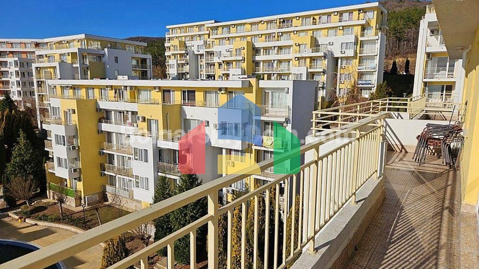 Двокімнатна квартира з панорамним видом на море в Краун Форт Клуб