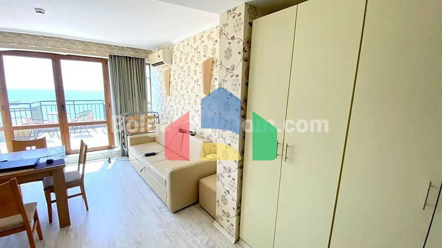 Двухкомнатная квартира в Си Винд