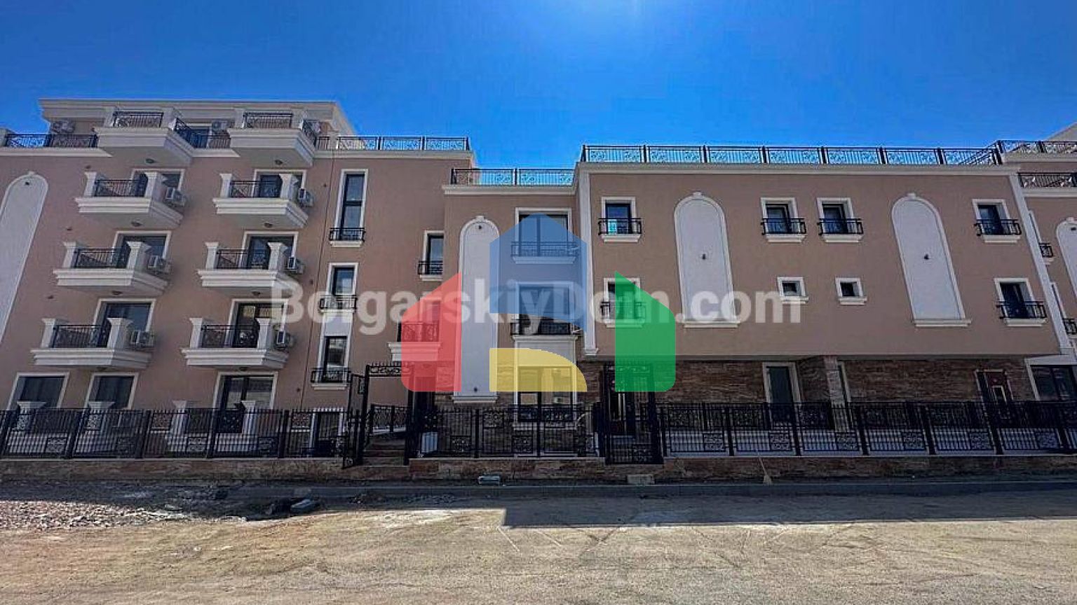 Трикімнатна квартира в Імперіум