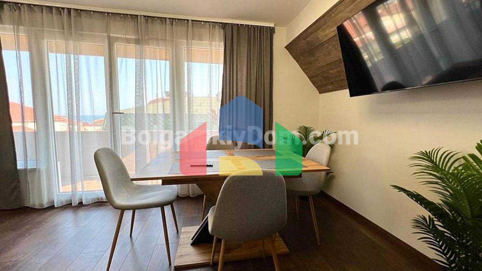 Трикімнатна квартира у Фрідом