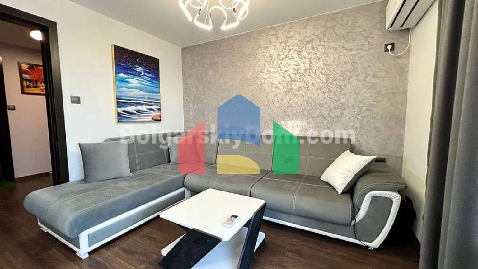 Трикімнатна квартира у Фрідом