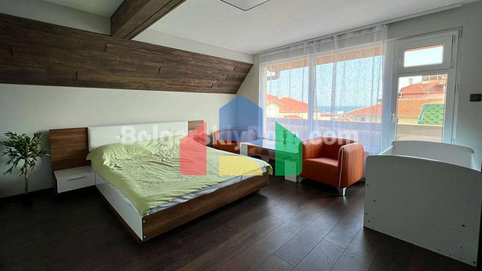 Трикімнатна квартира у Фрідом