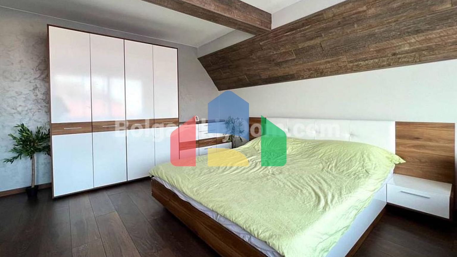 Трикімнатна квартира у Фрідом