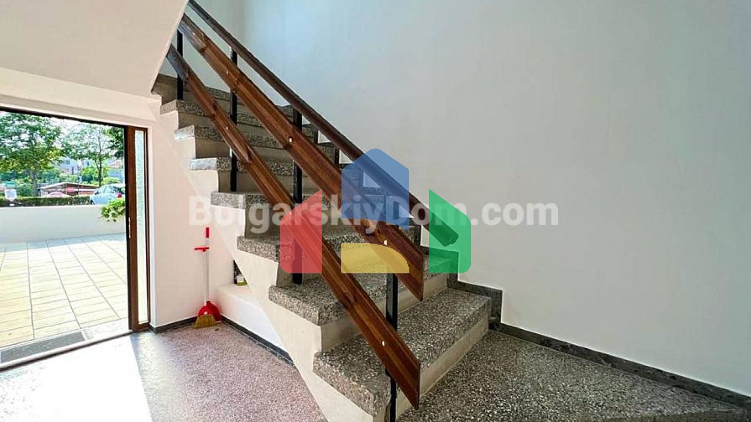 Трикімнатна квартира у Фрідом