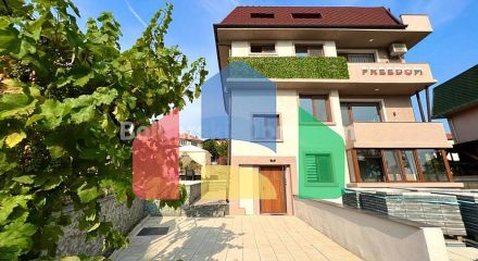 Трикімнатна квартира у Фрідом