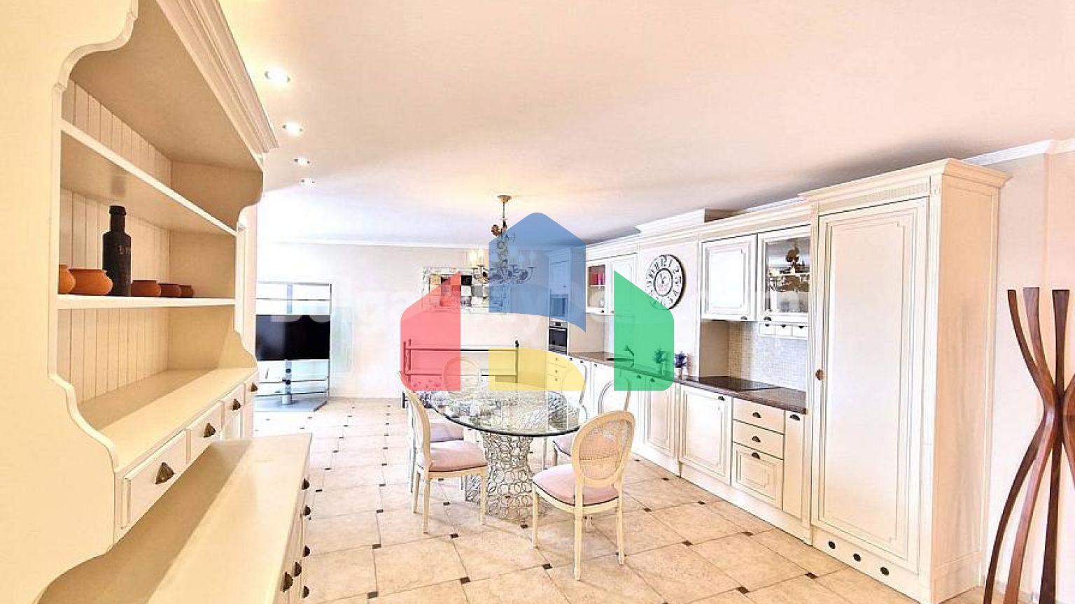 Трикімнатна квартира в Гранд Готель Святий Влас