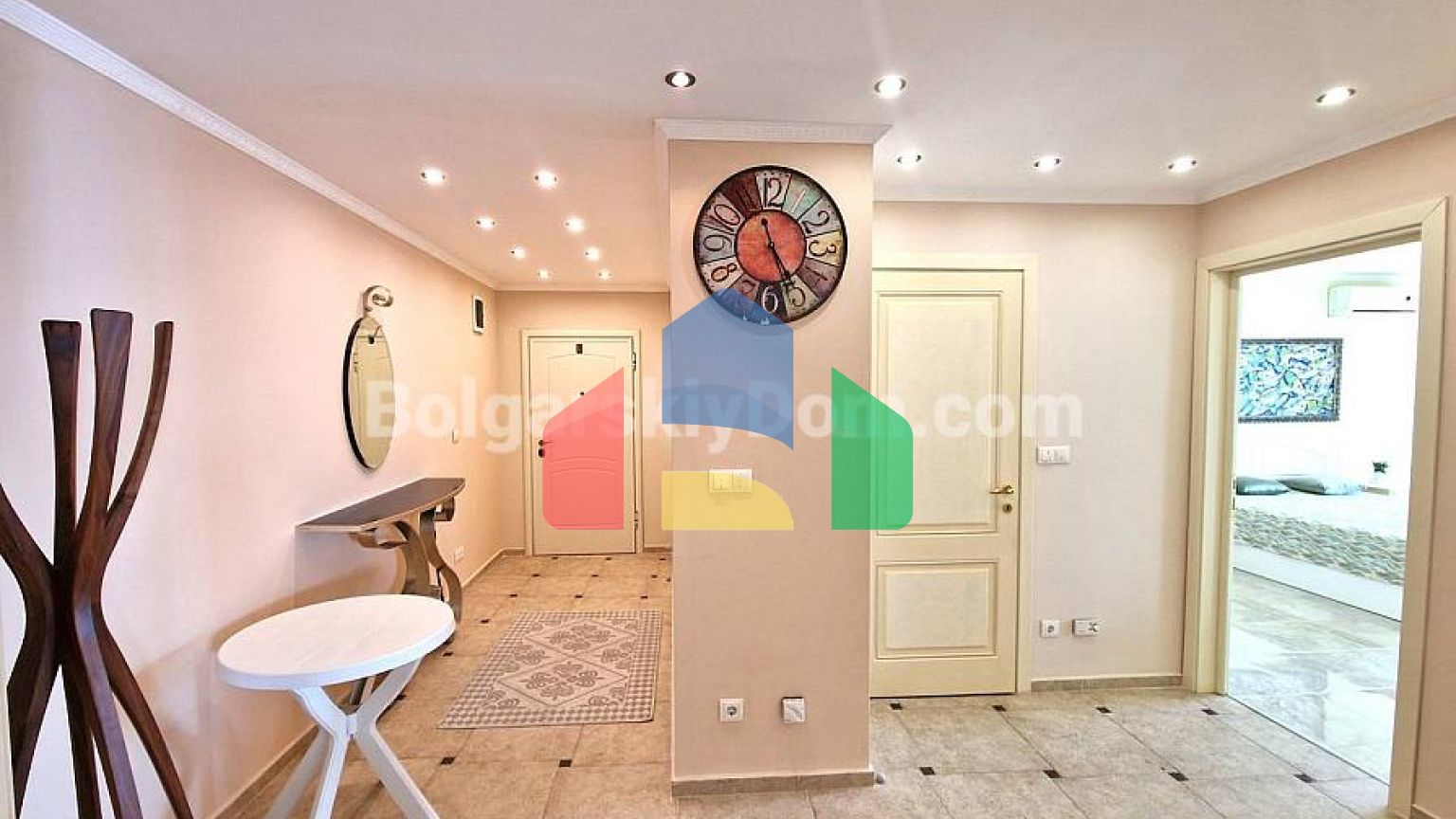 Трикімнатна квартира в Гранд Готель Святий Влас