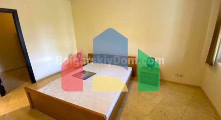 Трикімнатна квартира в Райський Сад