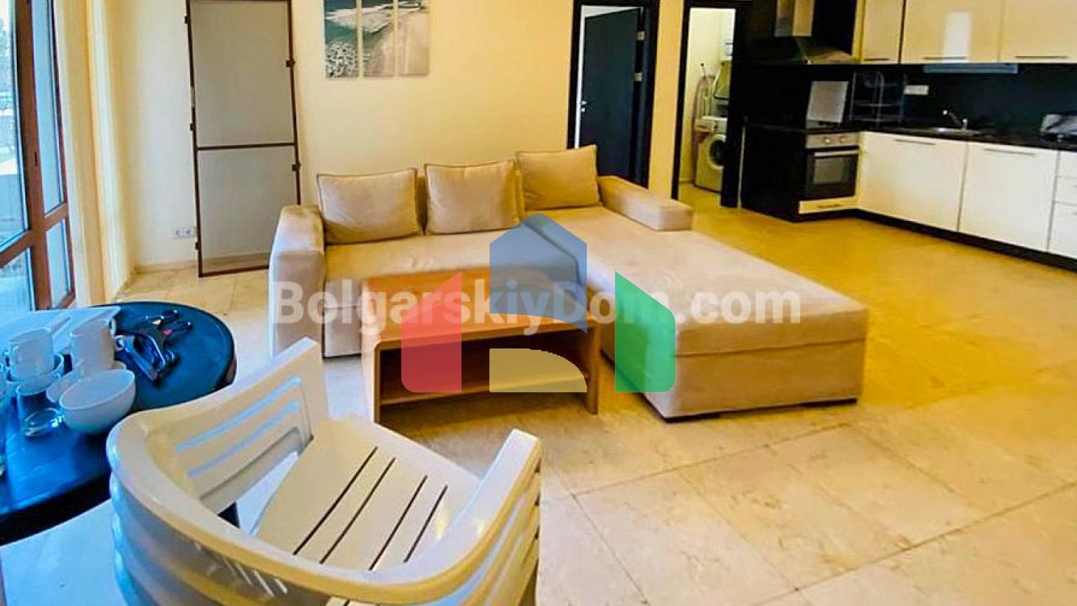 Трикімнатна квартира в Райський Сад