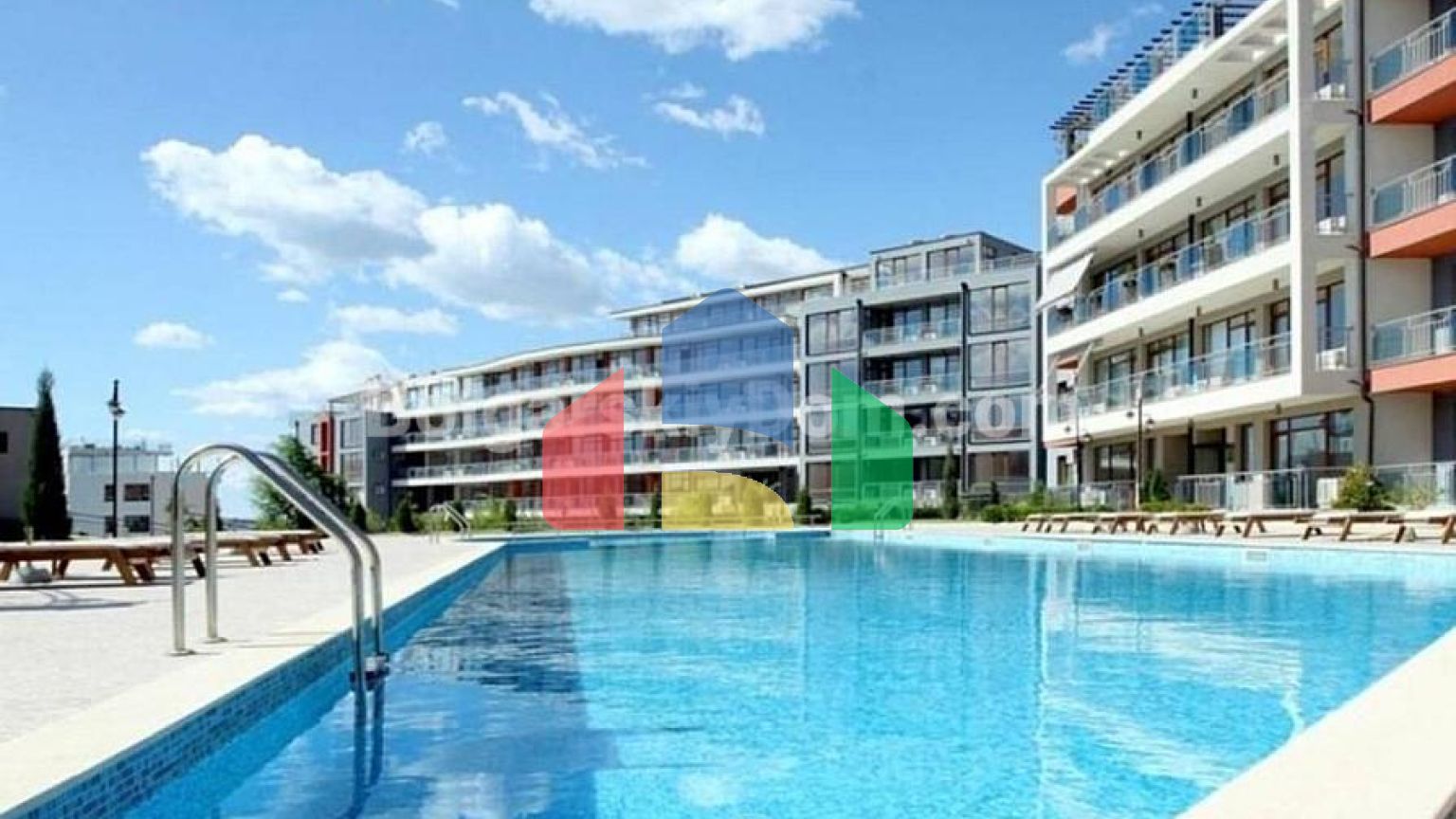 Двокімнатна квартира в Сан Вейв