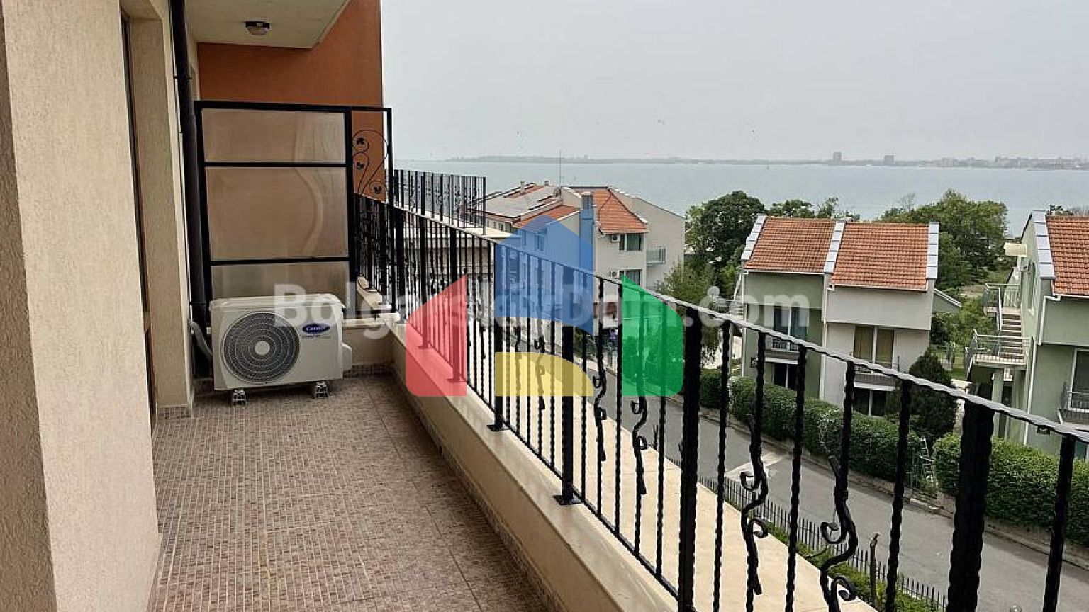 Трикімнатна квартира в Престиж Форт Біч