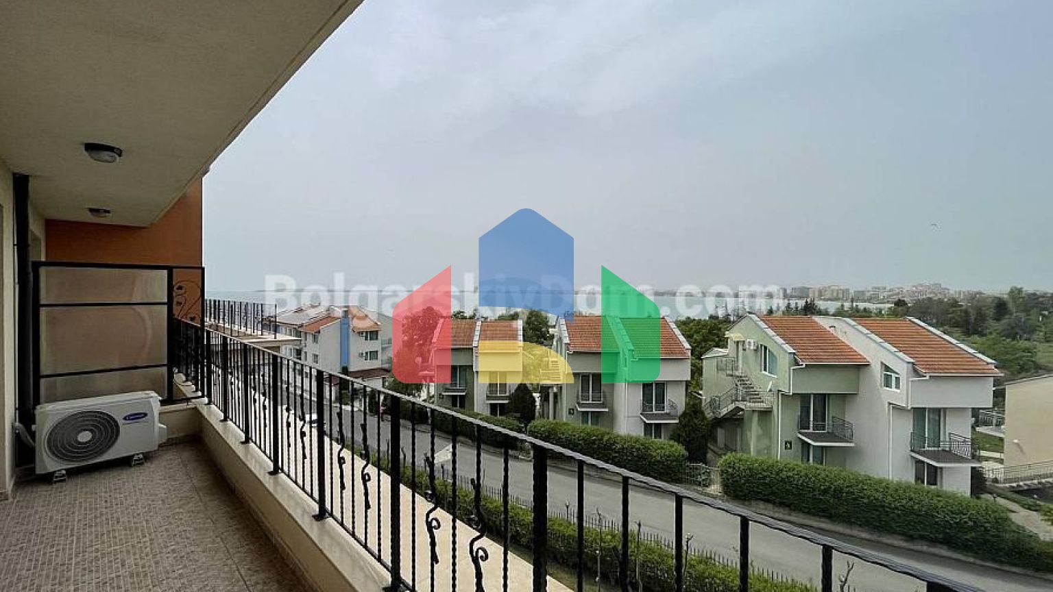 Трикімнатна квартира в Престиж Форт Біч