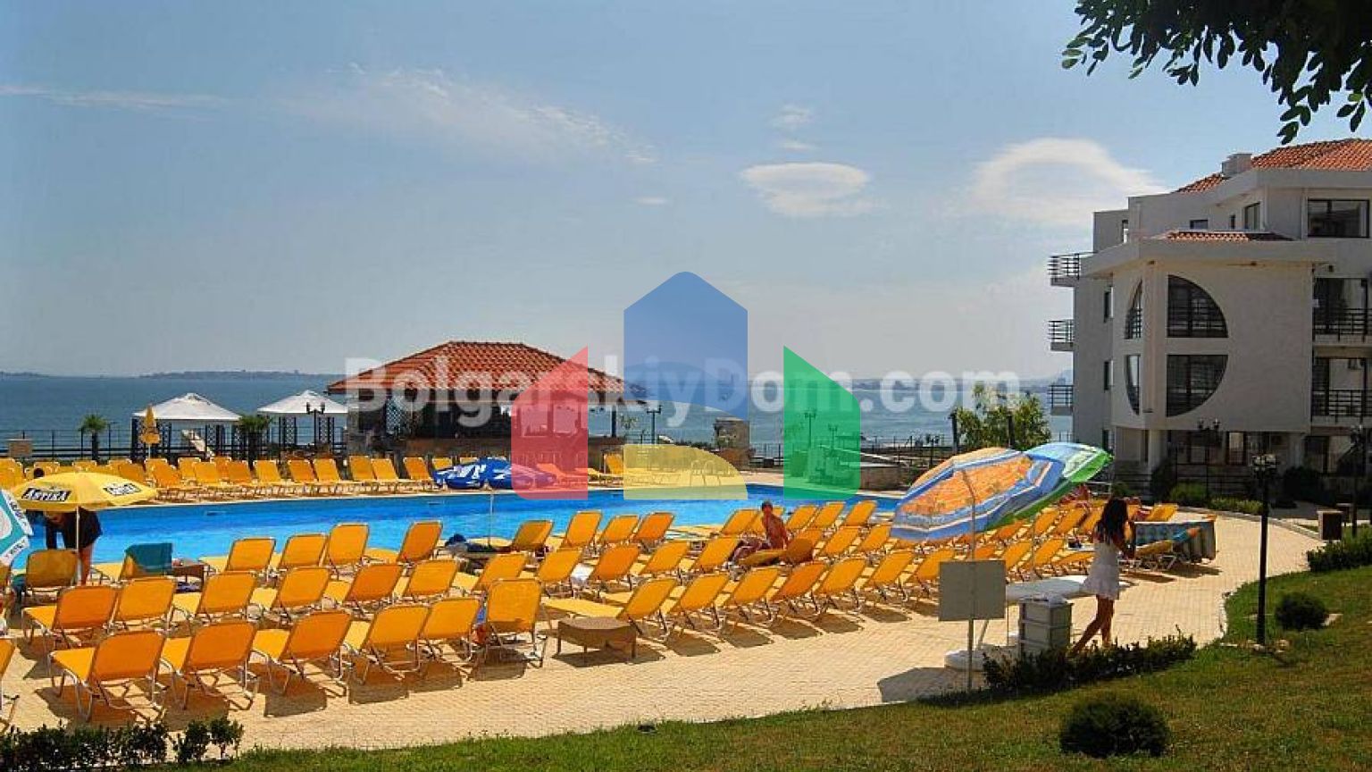 Двухкомнатная квартира в Диамант