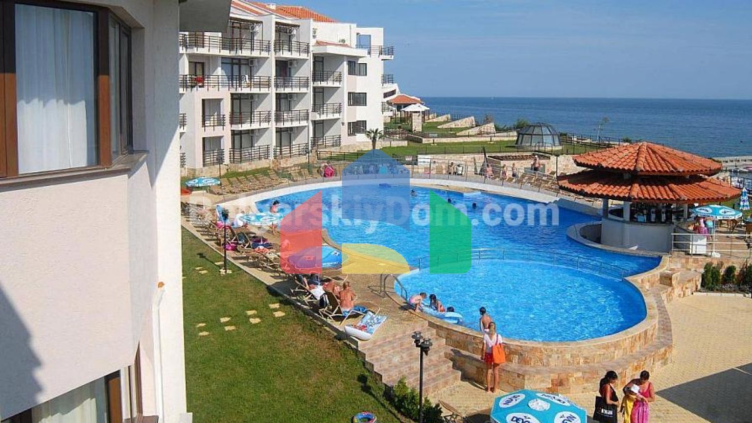 Двухкомнатная квартира в Диамант