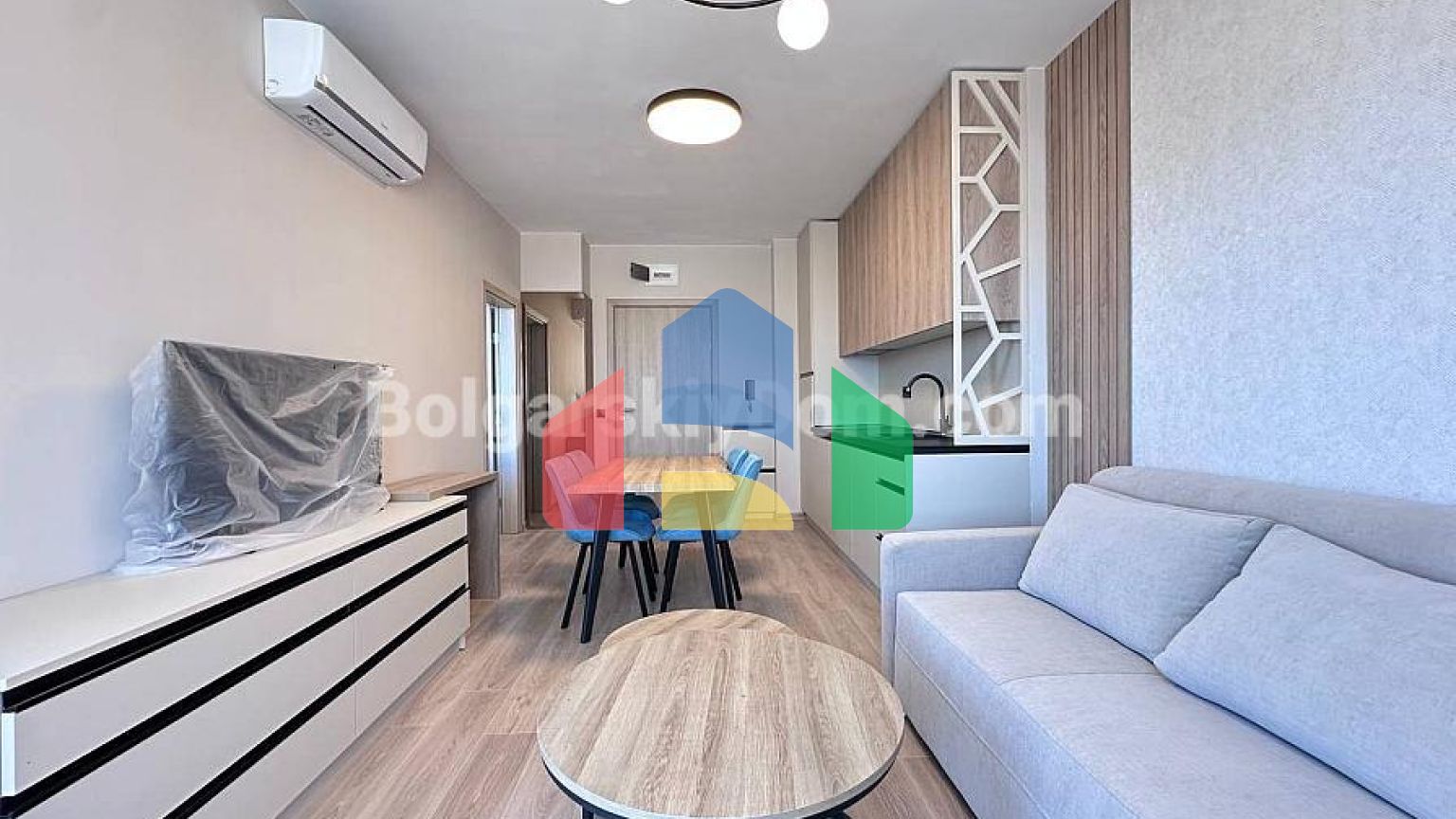 Двокімнатна квартира в Соренто Соле Мар