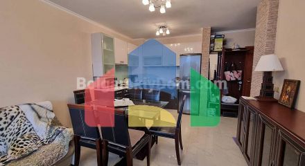Двухкомнатная квартира в Лазур 1