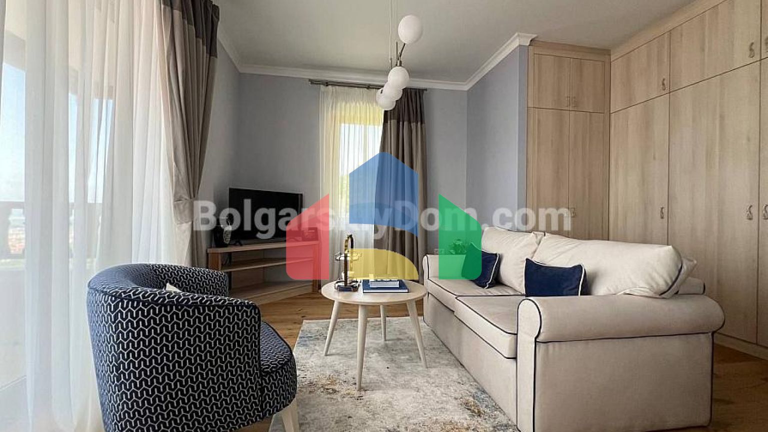 Новый двухэтажный дом в Святом Власе