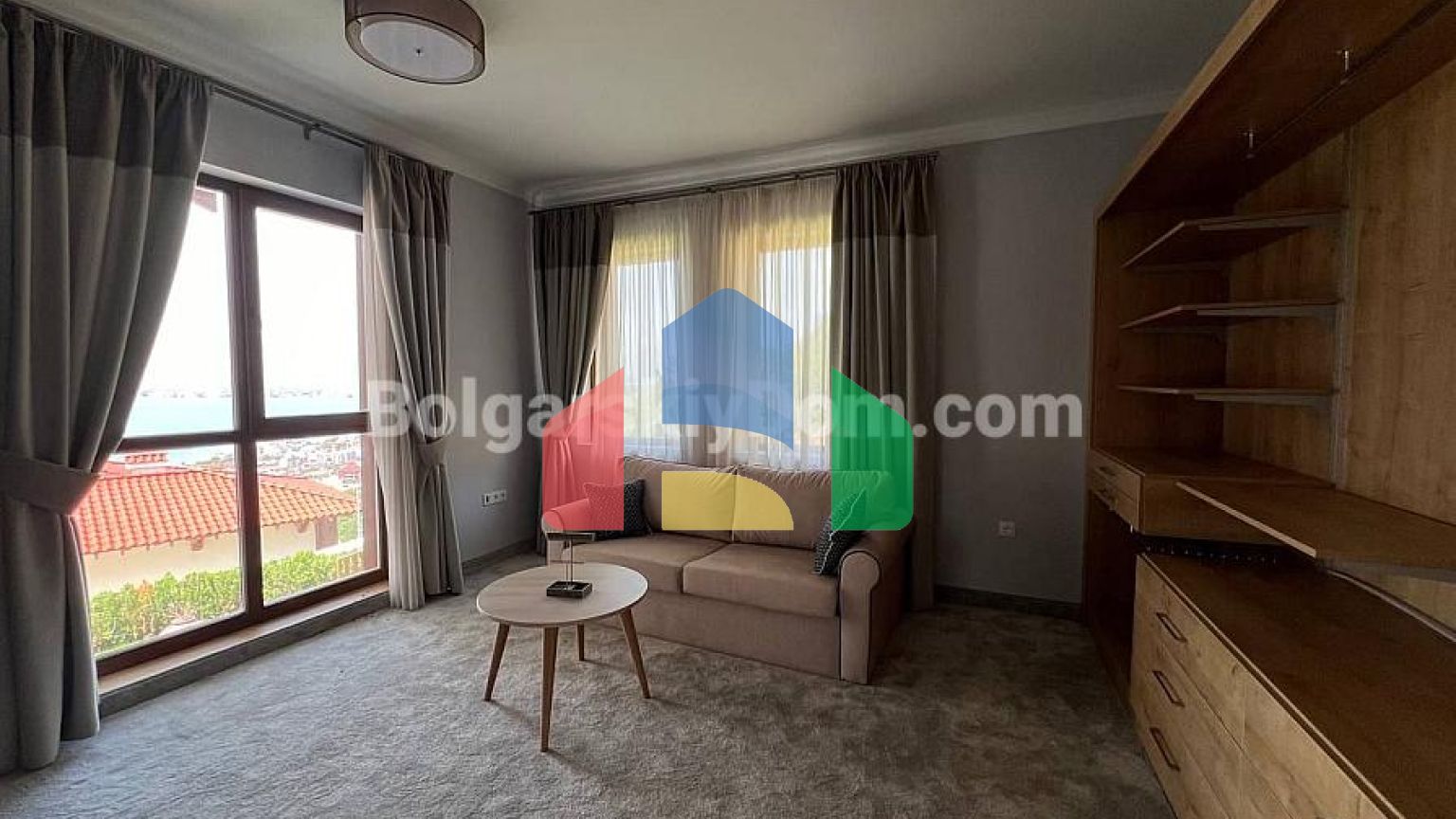 Новый двухэтажный дом в Святом Власе