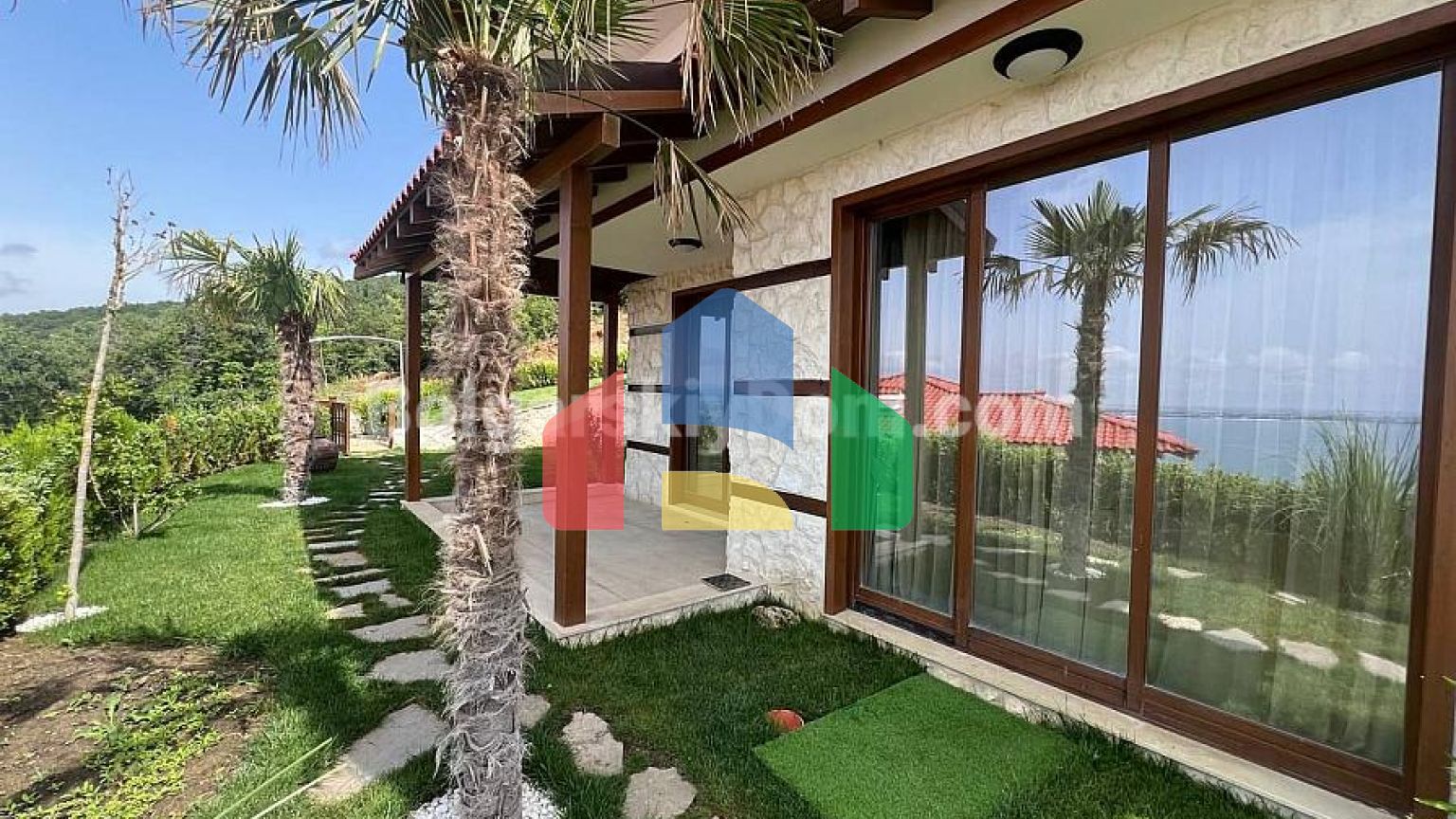 Новый двухэтажный дом в Святом Власе