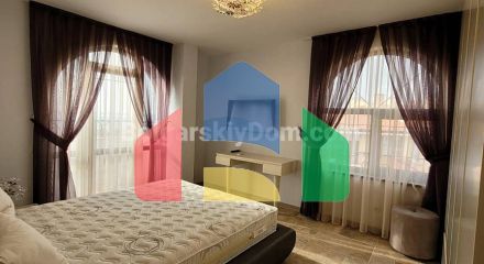 Триповерховий пентхаус в Артур