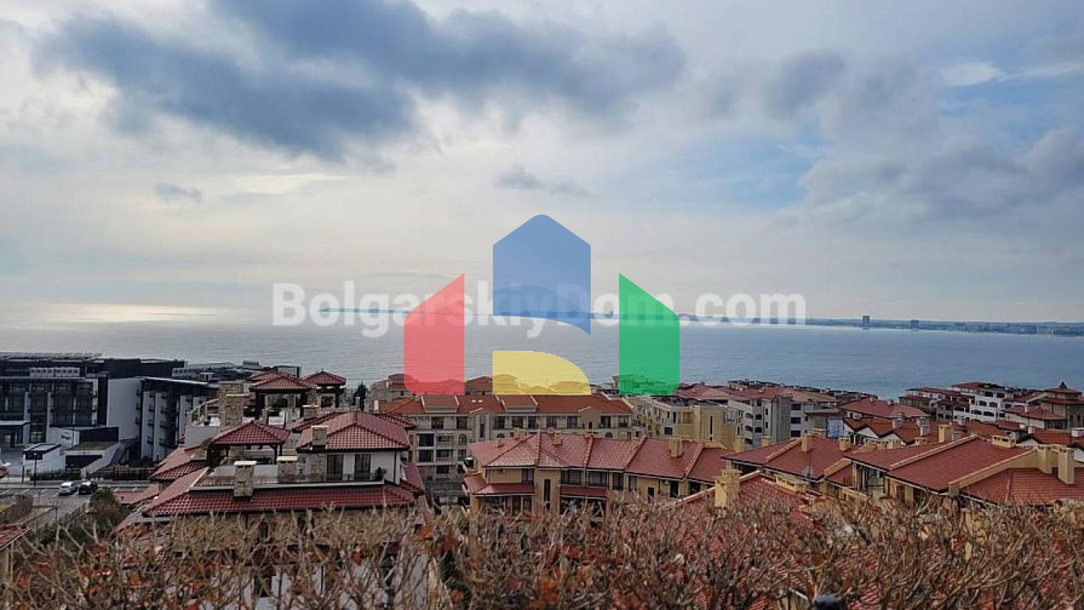 Триповерховий пентхаус в Артур