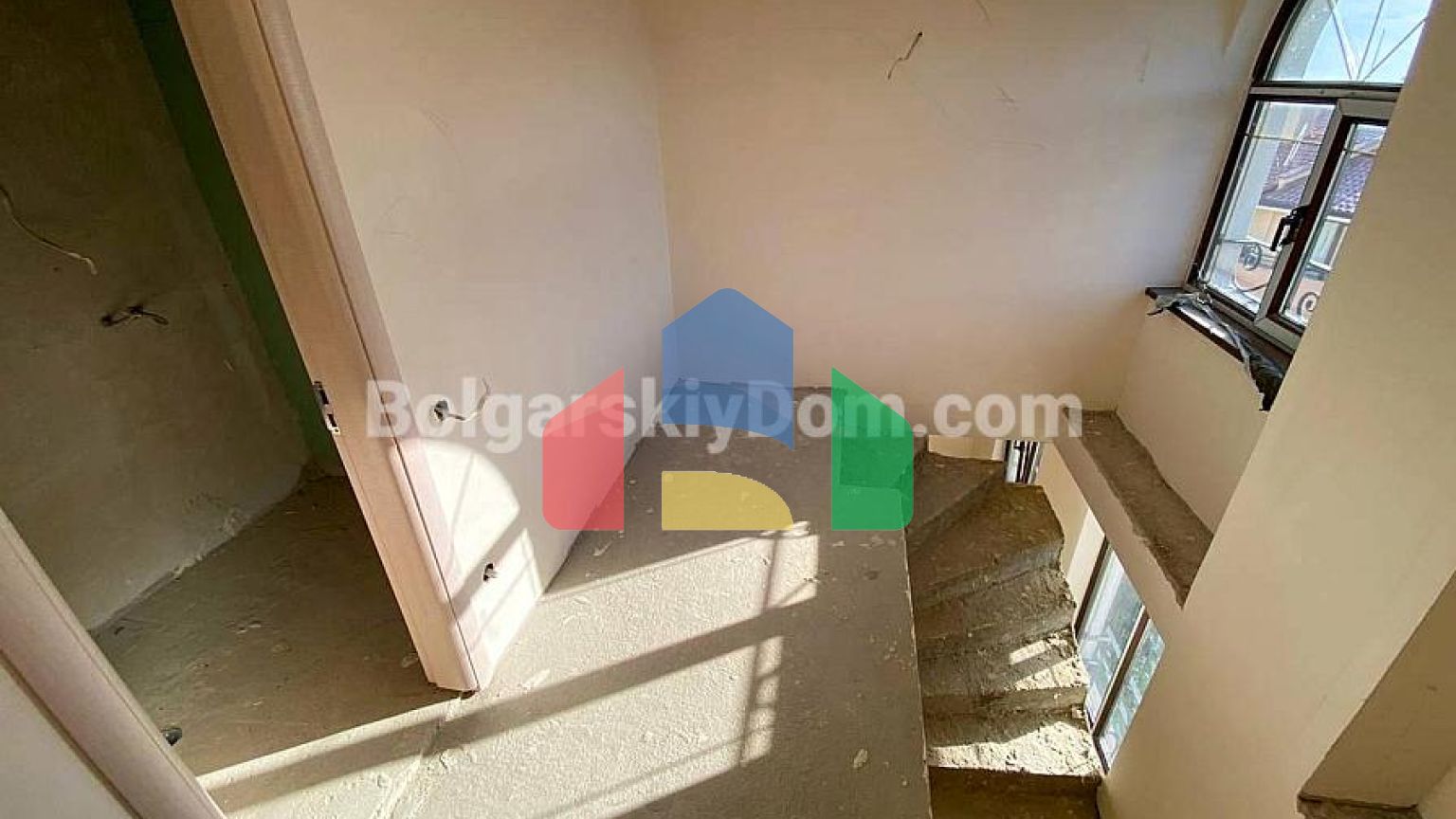 Трикімнатна квартира в Артур