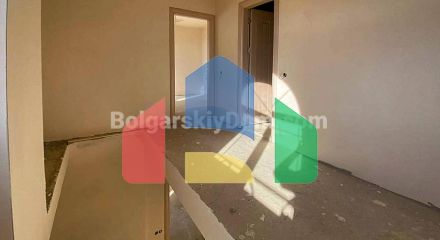 Трикімнатна квартира в Артур