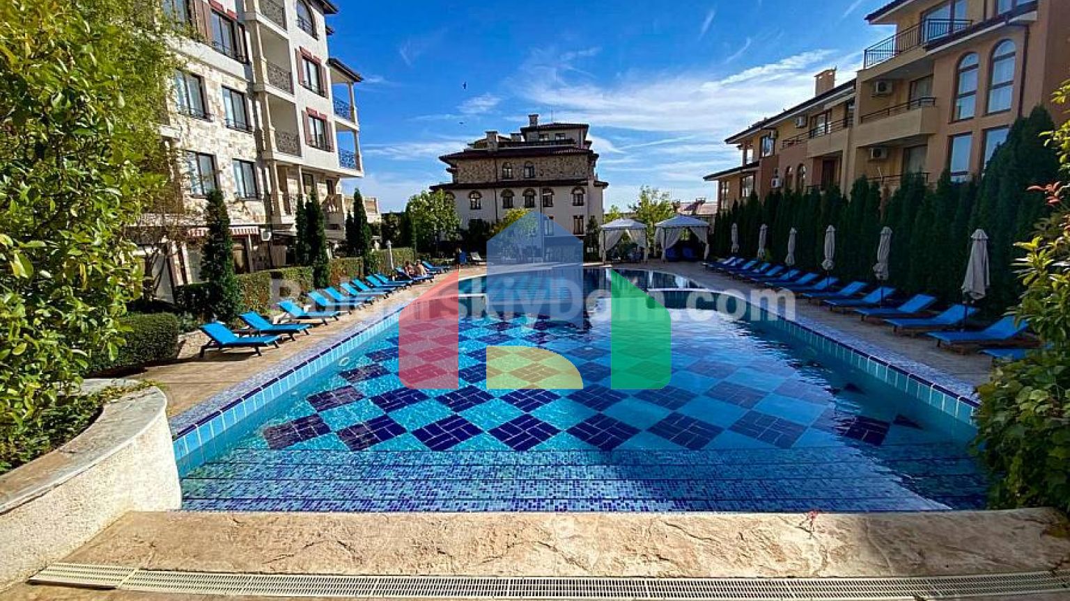 Трикімнатна квартира в Артур