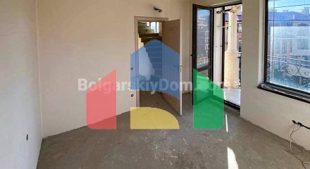 Трикімнатна квартира в Артур