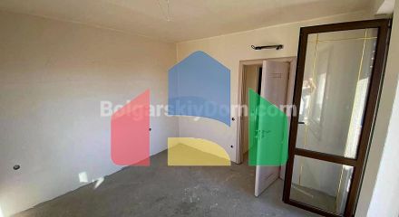 Трикімнатна квартира в Артур