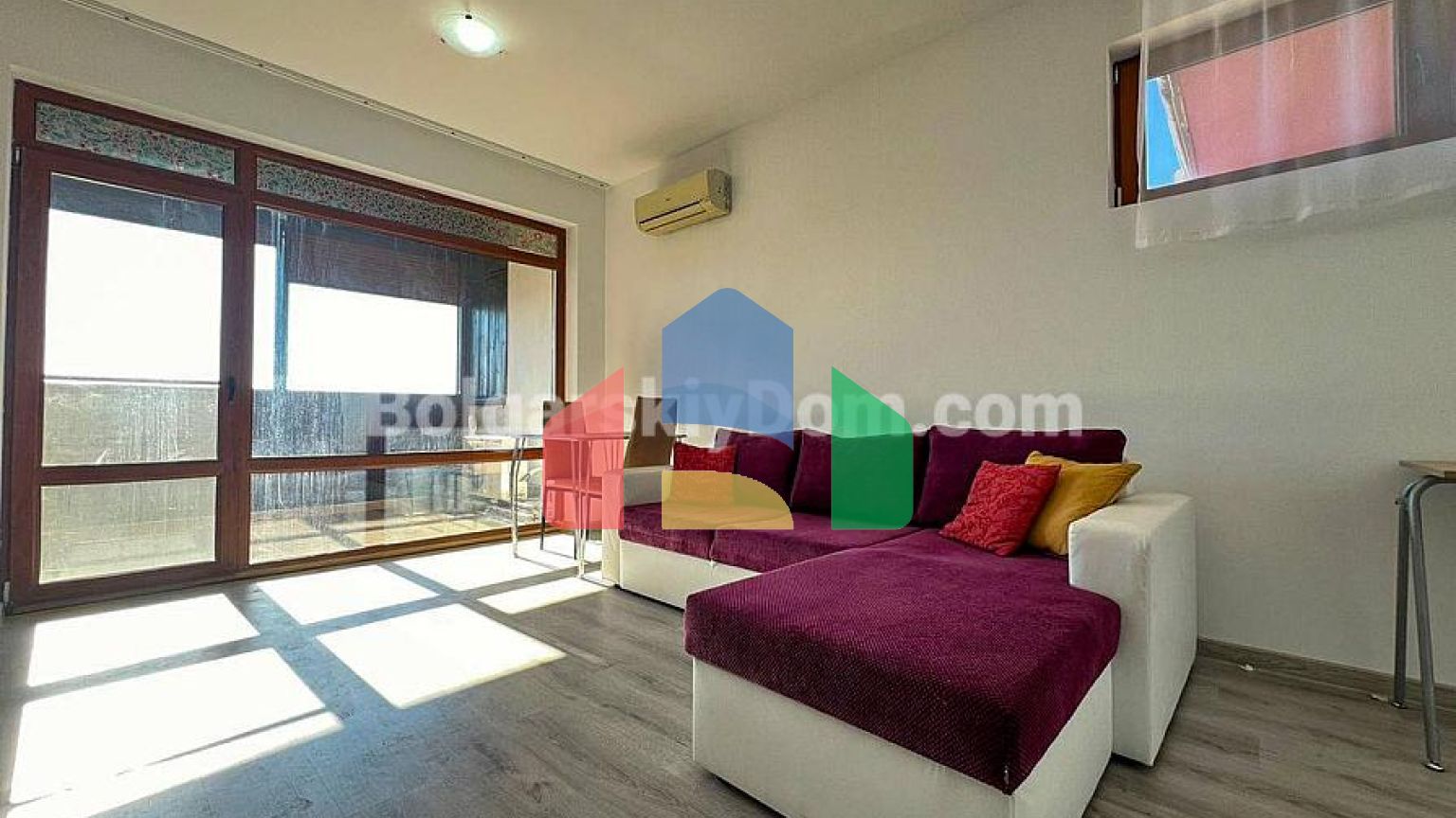 Двокімнатна квартира в Морський Маяк