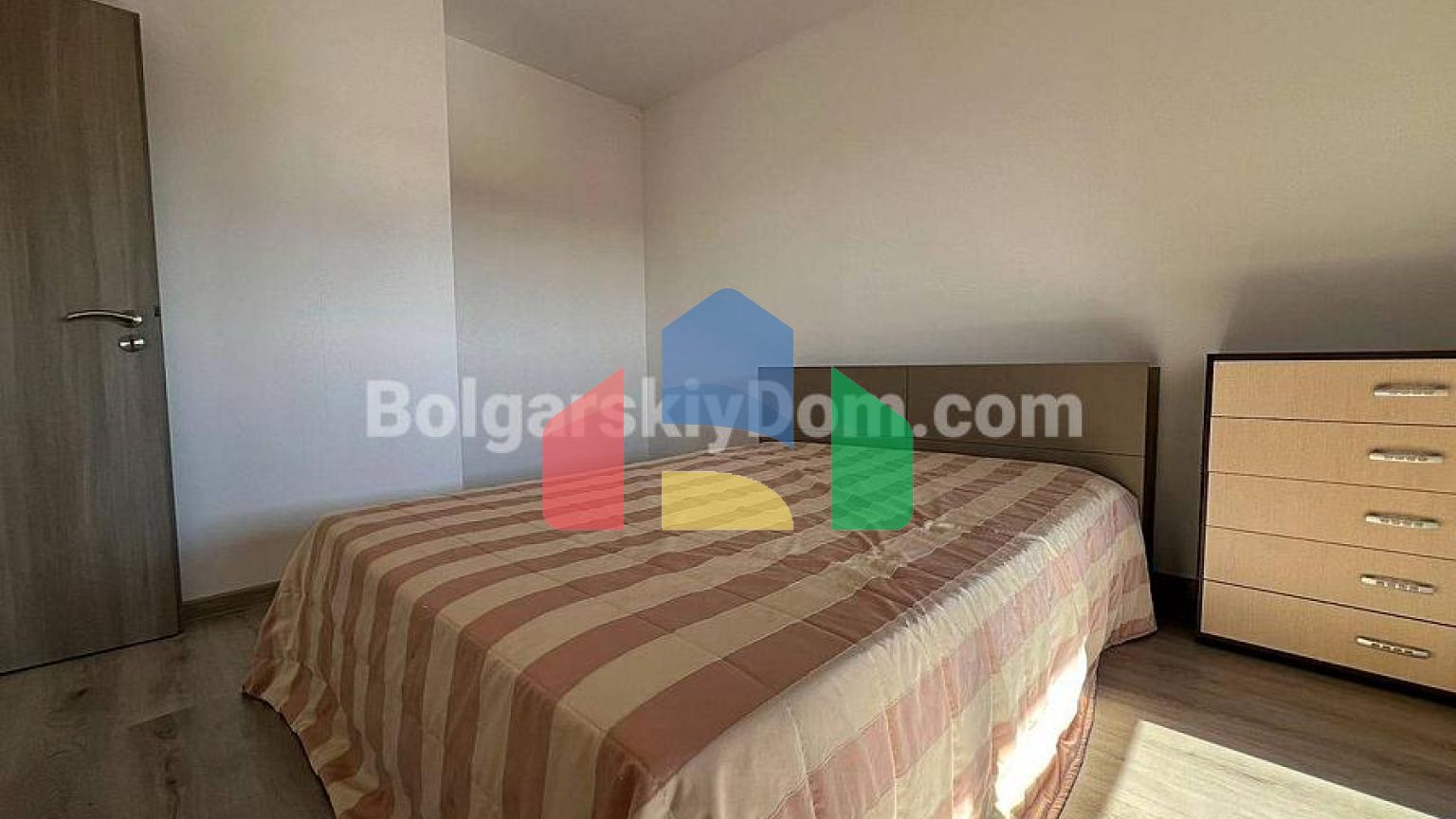 Двокімнатна квартира в Морський Маяк