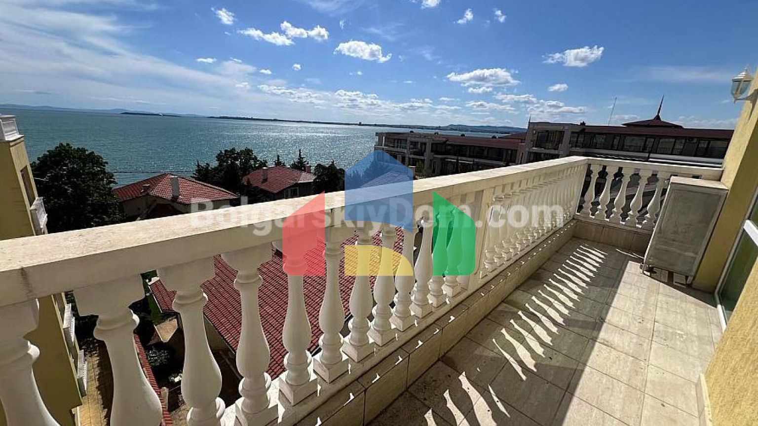 Четырехкомнатная квартира в Марина Санрайз