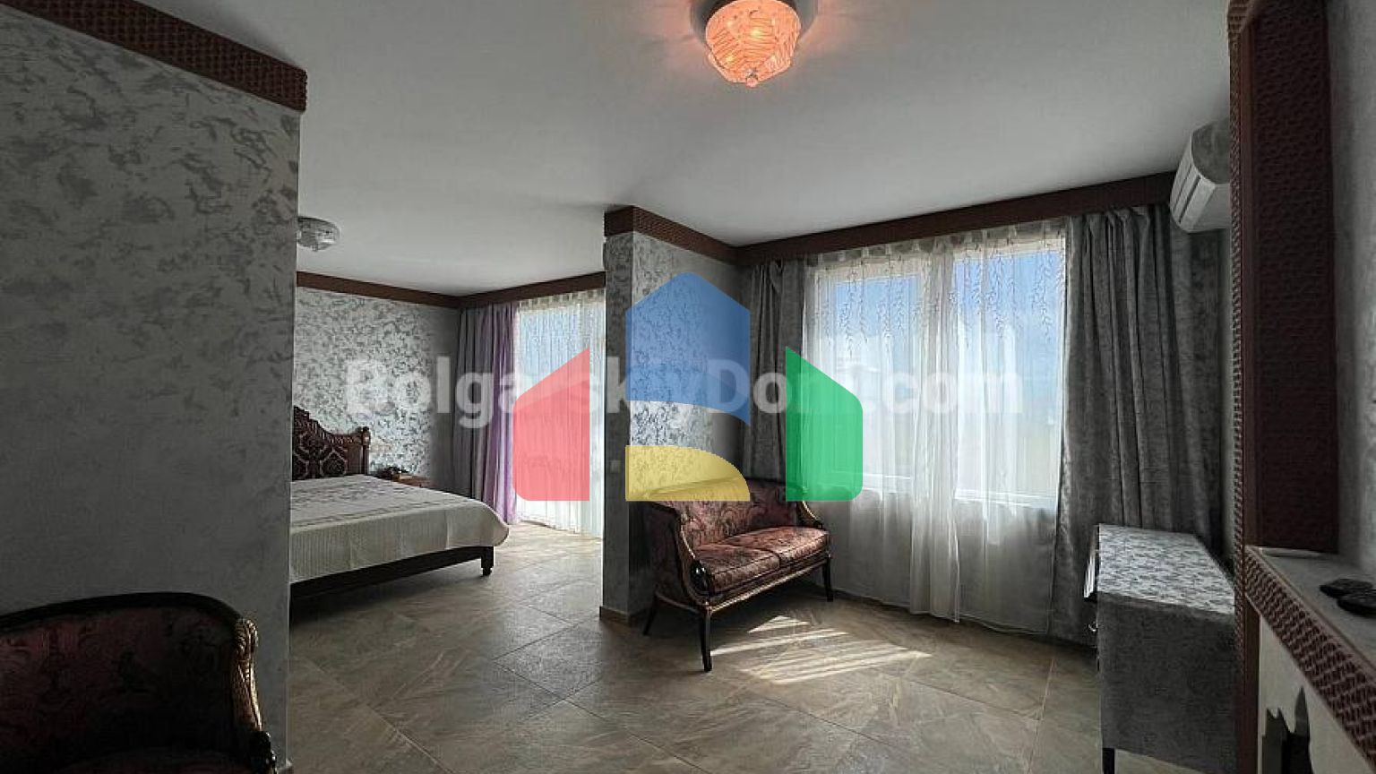 Четырехкомнатная квартира в Марина Санрайз