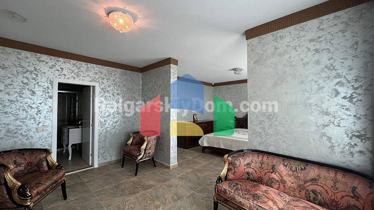 Четырехкомнатная квартира в Марина Санрайз