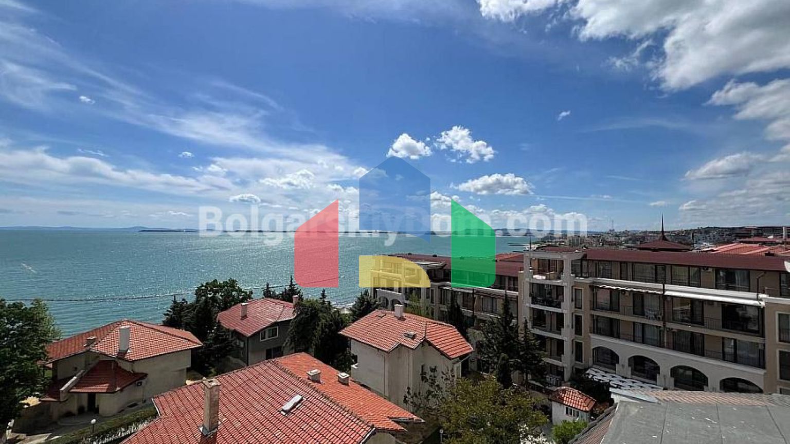 Четырехкомнатная квартира в Марина Санрайз