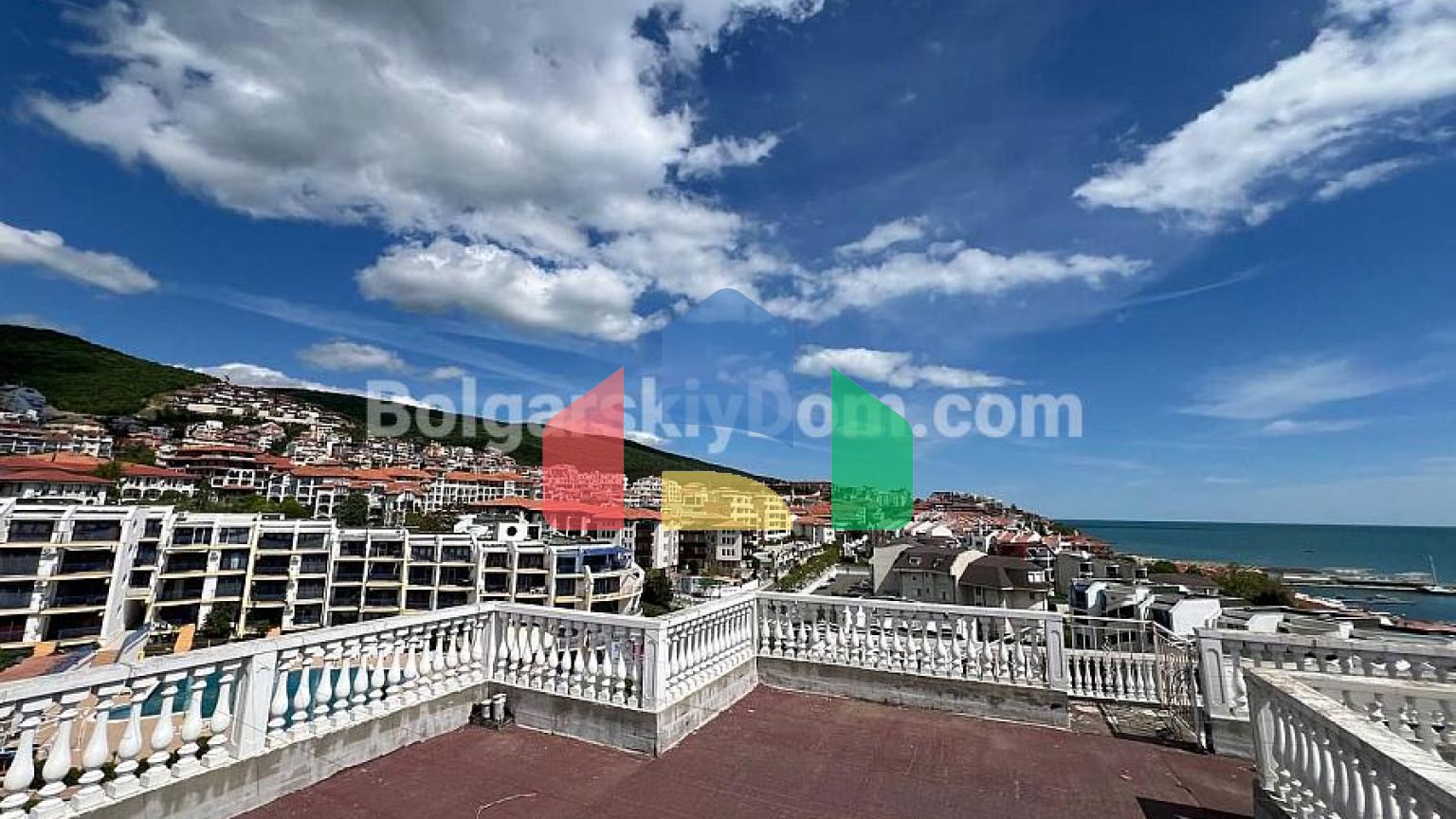 Четырехкомнатная квартира в Марина Санрайз