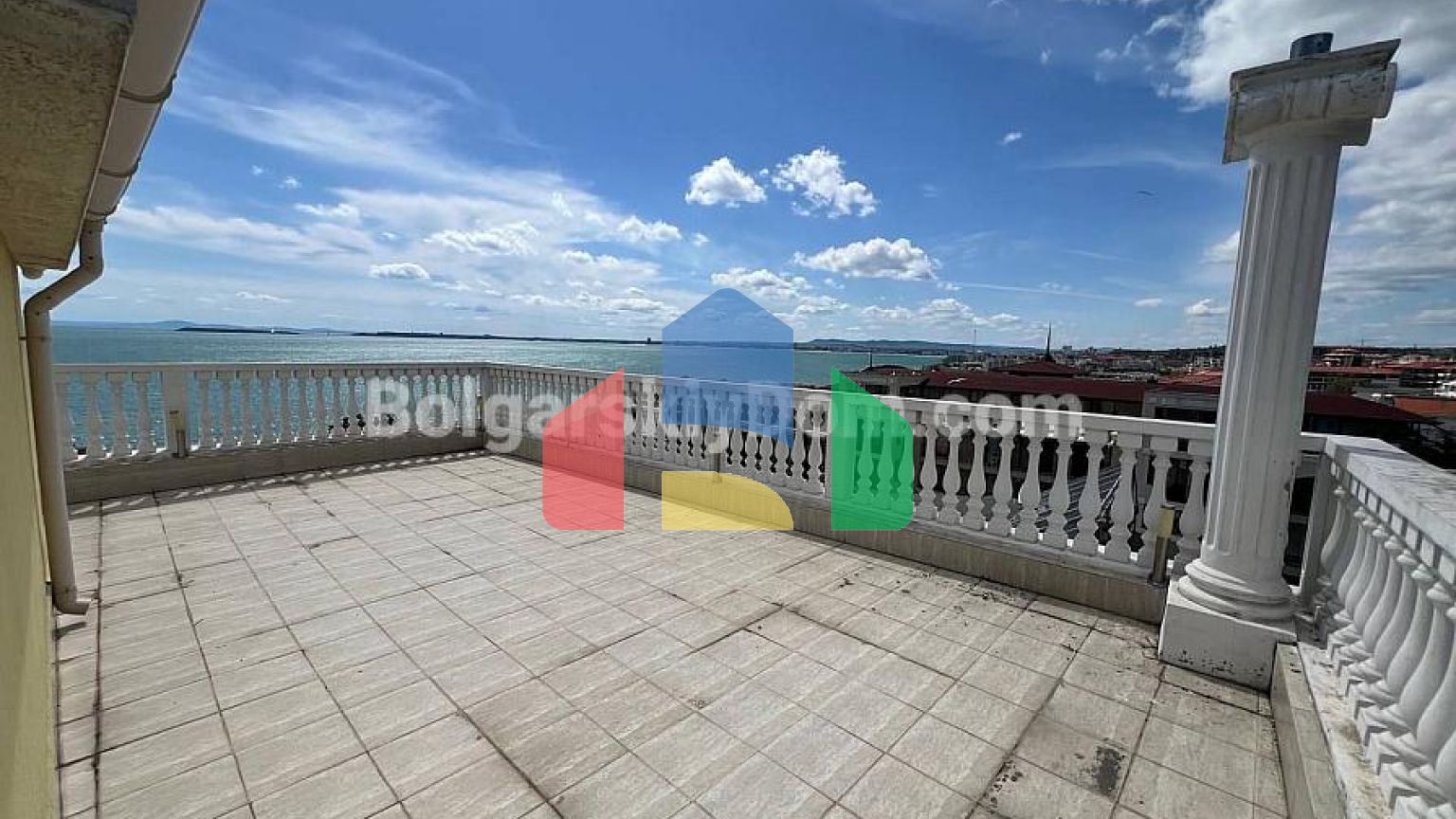 Четырехкомнатная квартира в Марина Санрайз