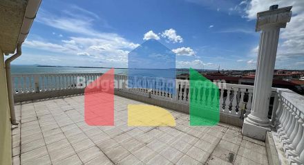 Четырехкомнатная квартира в Марина Санрайз