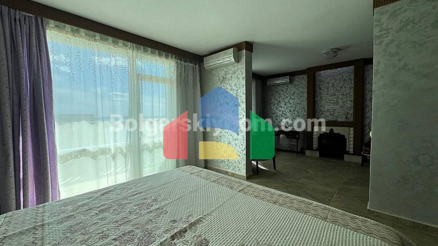 Четырехкомнатная квартира в Марина Санрайз